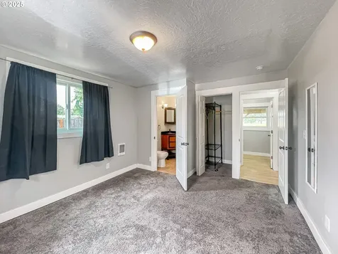 550 Crowfoot Road Lebanon OR 97355