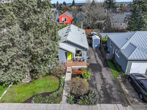 3755 NE Sumner Street Portland OR 97211