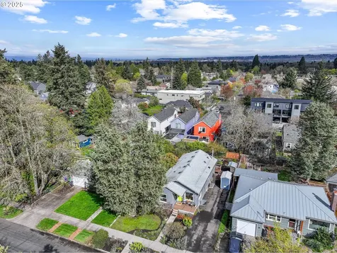 3755 NE Sumner Street Portland OR 97211