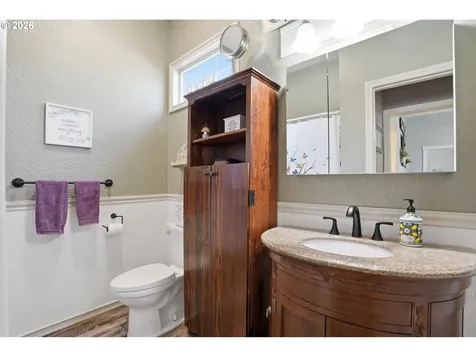 798 Young Street Woodburn OR 97071