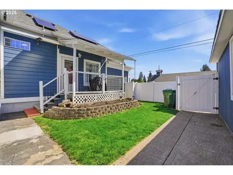 798 Young Street Woodburn OR 97071