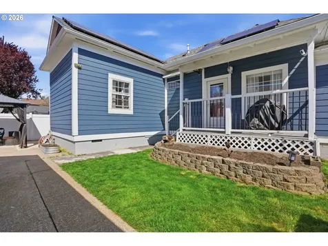 798 Young Street Woodburn OR 97071