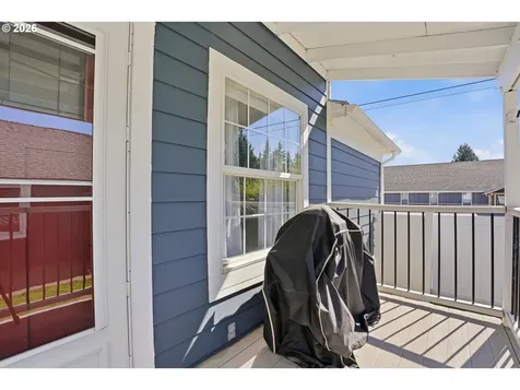 798 Young Street Woodburn OR 97071