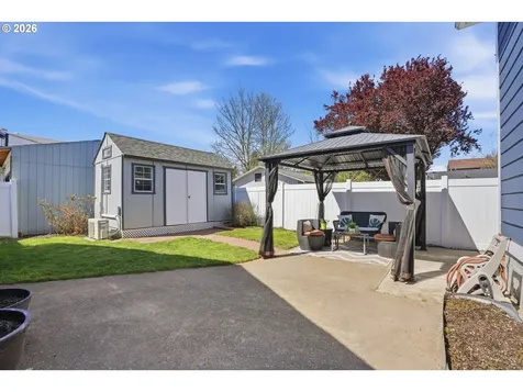 798 Young Street Woodburn OR 97071