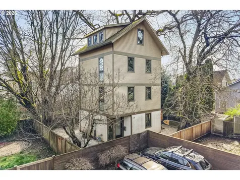 36 NE Stanton Street Portland OR 97212
