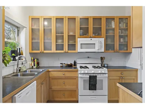 36 NE Stanton Street Portland OR 97212