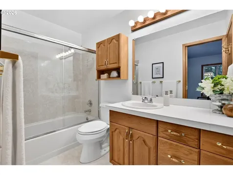 5715 NE 48th Avenue Portland OR 97218