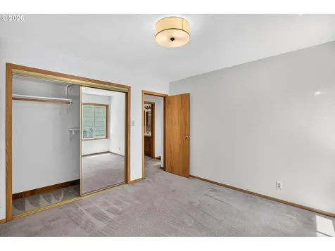 5715 NE 48th Avenue Portland OR 97218
