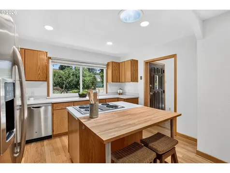 5715 NE 48th Avenue Portland OR 97218