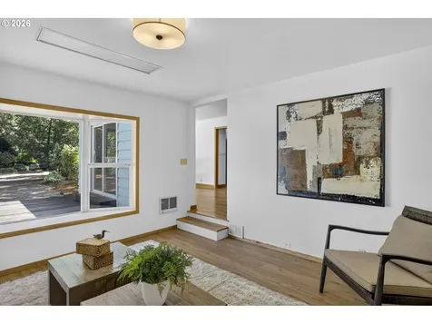 5715 NE 48th Avenue Portland OR 97218