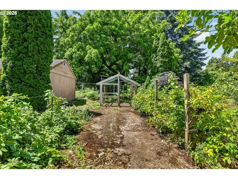 5715 NE 48th Avenue Portland OR 97218
