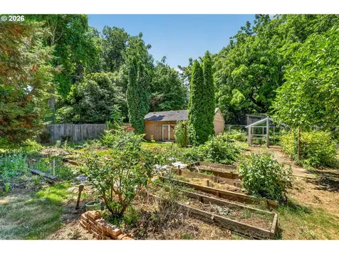 5715 NE 48th Avenue Portland OR 97218