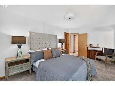 5715 NE 48th Avenue Portland OR 97218
