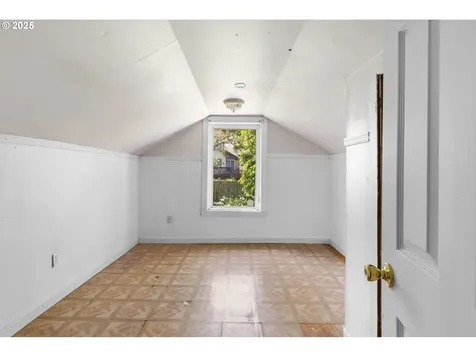 15016 NE Klickitat Street Portland OR 97230