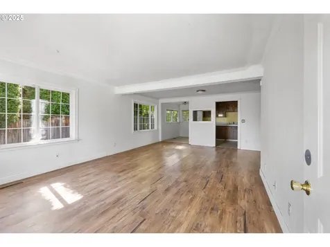 15016 NE Klickitat Street Portland OR 97230