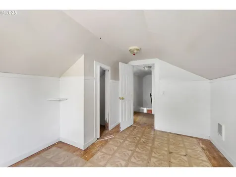 15016 NE Klickitat Street Portland OR 97230