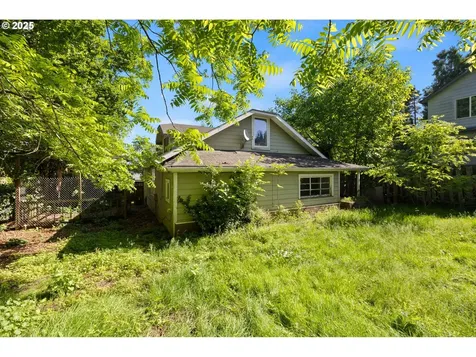 15016 NE Klickitat Street Portland OR 97230