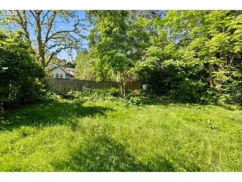 15016 NE Klickitat Street Portland OR 97230