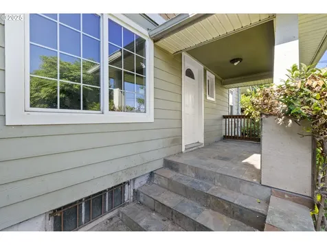 15016 NE Klickitat Street Portland OR 97230