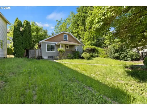 15016 NE Klickitat Street Portland OR 97230