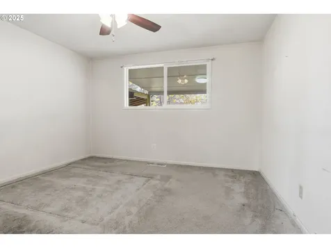 1769 SE Alder Street Hillsboro OR 97123