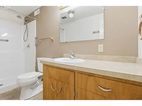 1769 SE Alder Street Hillsboro OR 97123