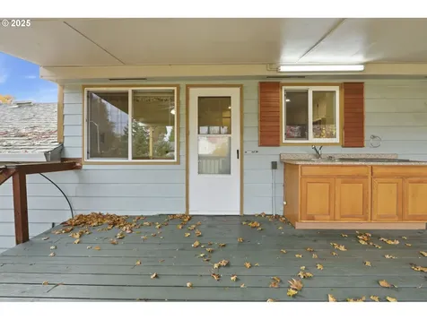 1769 SE Alder Street Hillsboro OR 97123