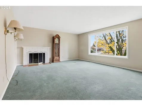 1769 SE Alder Street Hillsboro OR 97123