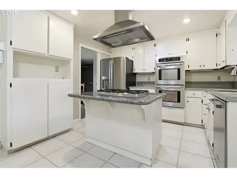 1769 SE Alder Street Hillsboro OR 97123