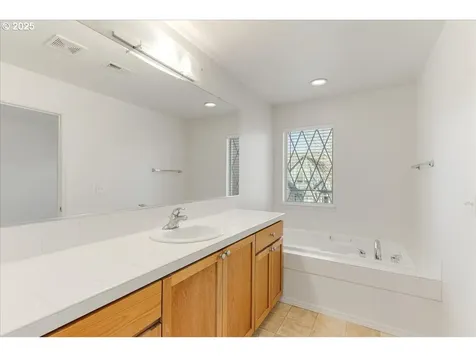 1268 SE Bacarra Street Hillsboro OR 97123