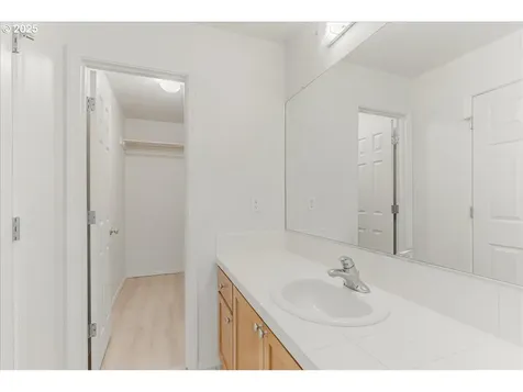 1268 SE Bacarra Street Hillsboro OR 97123