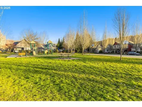 1268 SE Bacarra Street Hillsboro OR 97123