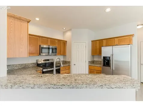 1268 SE Bacarra Street Hillsboro OR 97123