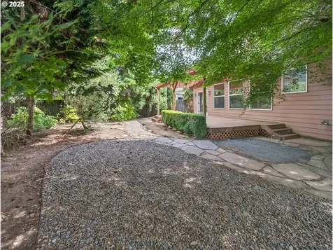 11823 Maxwell Court Oregon City OR 97045