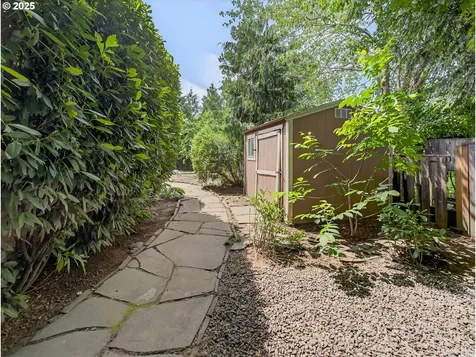 11823 Maxwell Court Oregon City OR 97045