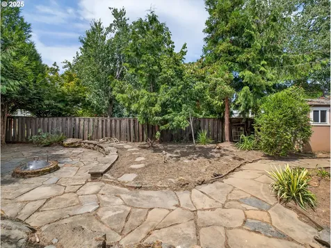 11823 Maxwell Court Oregon City OR 97045