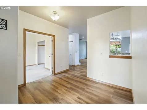 11823 Maxwell Court Oregon City OR 97045