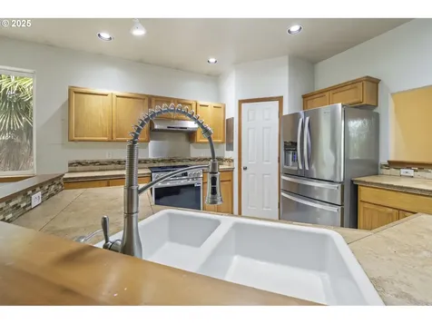 11823 Maxwell Court Oregon City OR 97045