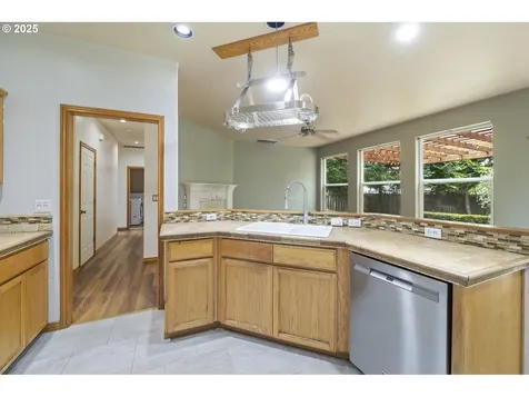 11823 Maxwell Court Oregon City OR 97045
