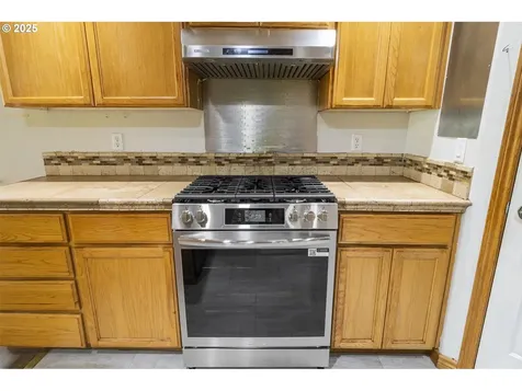 11823 Maxwell Court Oregon City OR 97045