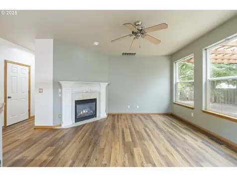11823 Maxwell Court Oregon City OR 97045