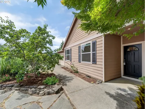 11823 Maxwell Court Oregon City OR 97045