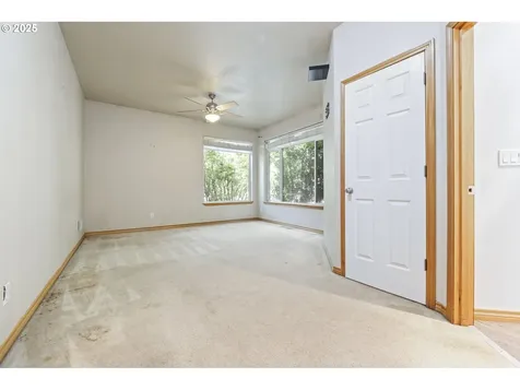 11823 Maxwell Court Oregon City OR 97045