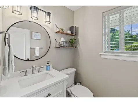 1783 Island Drive Longview WA 98632