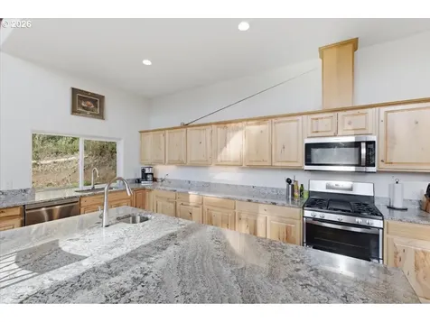 53 Olalla Road Toledo OR 97391