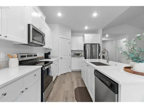 513 NE Fremont Drive Estacada OR 97023