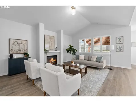 513 NE Fremont Drive Estacada OR 97023