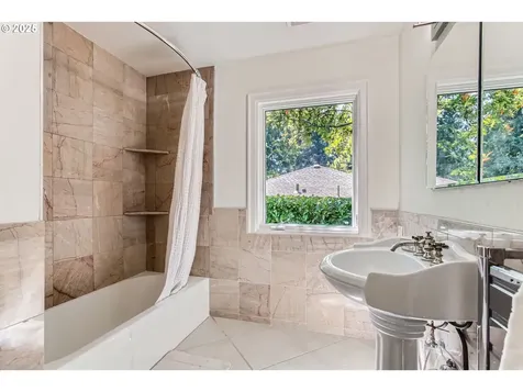 11301 SW 55th Avenue Portland OR 97219