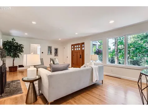11301 SW 55th Avenue Portland OR 97219