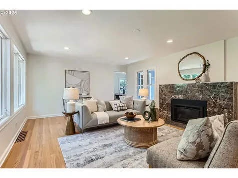 11301 SW 55th Avenue Portland OR 97219